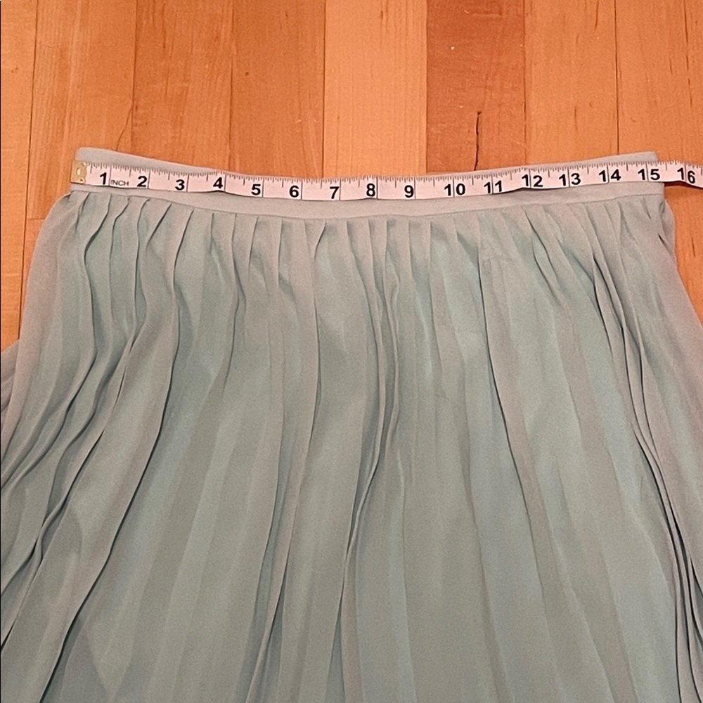 NWT twik Elegant Mint Green Pleated Midi Skirt - Picture 3 of 9
